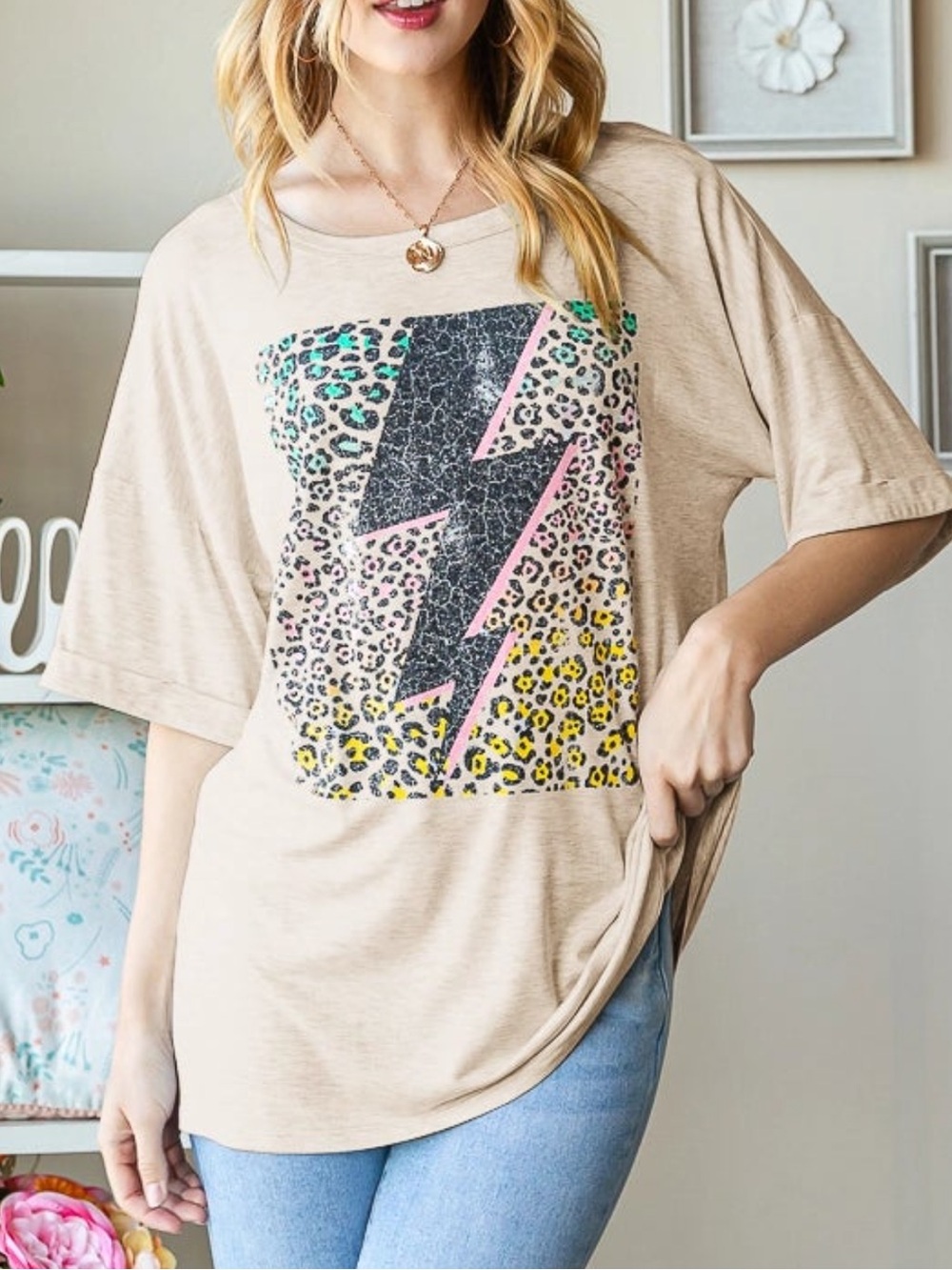 HEIMISH USA Beige Heathered Graphic Tee with Multicolor Leopard Print 3X